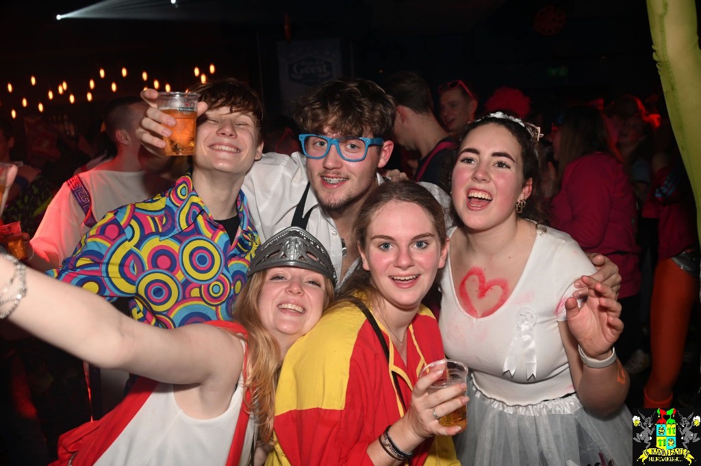 ../Images/Het feest der gladiatoren 367.jpg